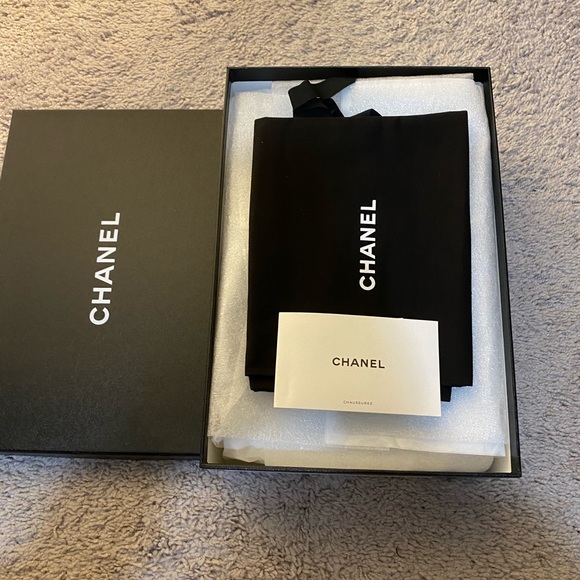 BRAND NEW!!!BRAND NEW!!! CHANEL mule heels. Size 39 fits size 8. - Picture 6 of 8